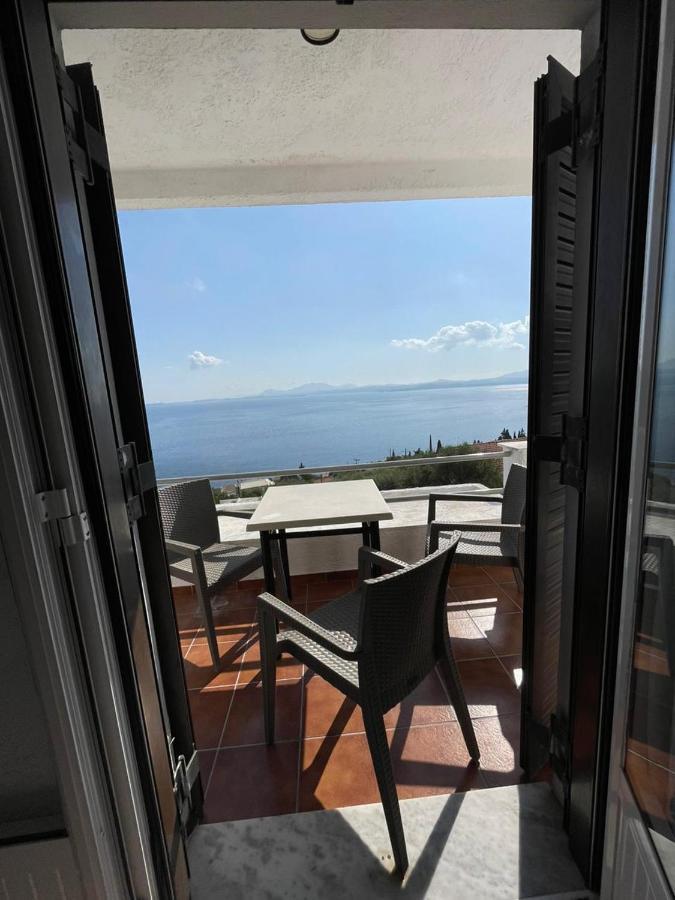 Yannis Apartments Barbati Luaran gambar