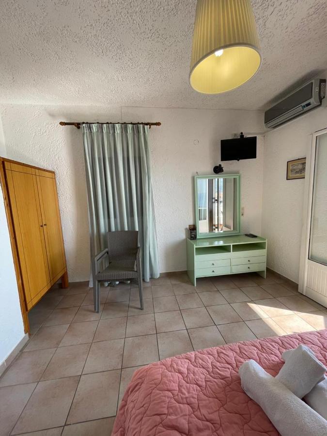 Yannis Apartments Barbati Luaran gambar