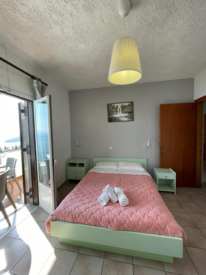 Yannis Apartments Barbati Luaran gambar